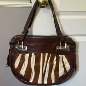 B Makowsky Large Leather shoulder bag